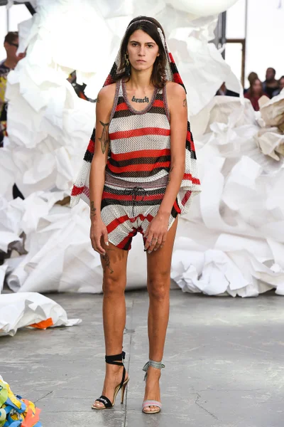 Look 9